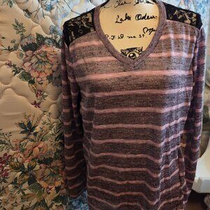 No Boundaries Lace Back Striped V-Neck Sweater XL 15/17